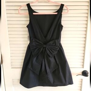 NWT Black Fit & Flare Sleeveless Cocktail Dress Pearl by Georgina Chapman Size 0